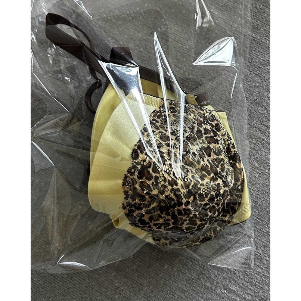 Frederick’s Of Hollywood Vtg Y2K Emo Yellow Push-Up Bra Size 32 DD Animal Print - Picture 9 of 9